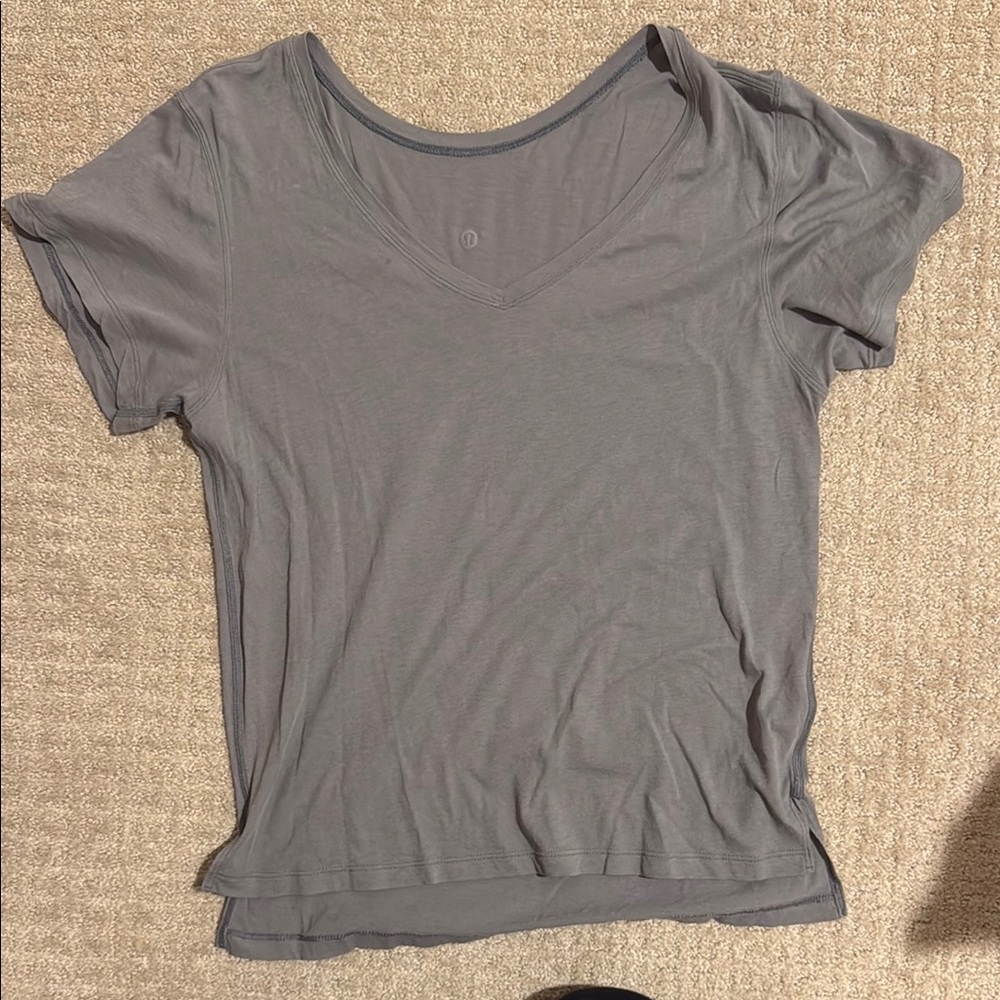 LULULEMON  V-Neck Women's Top